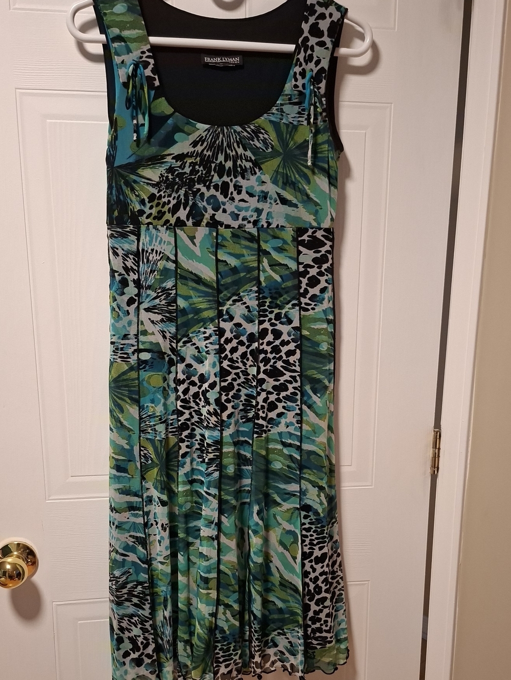 Frank Lyman Design Green, Teal & Black Printed Sleeveless Maxi Dress